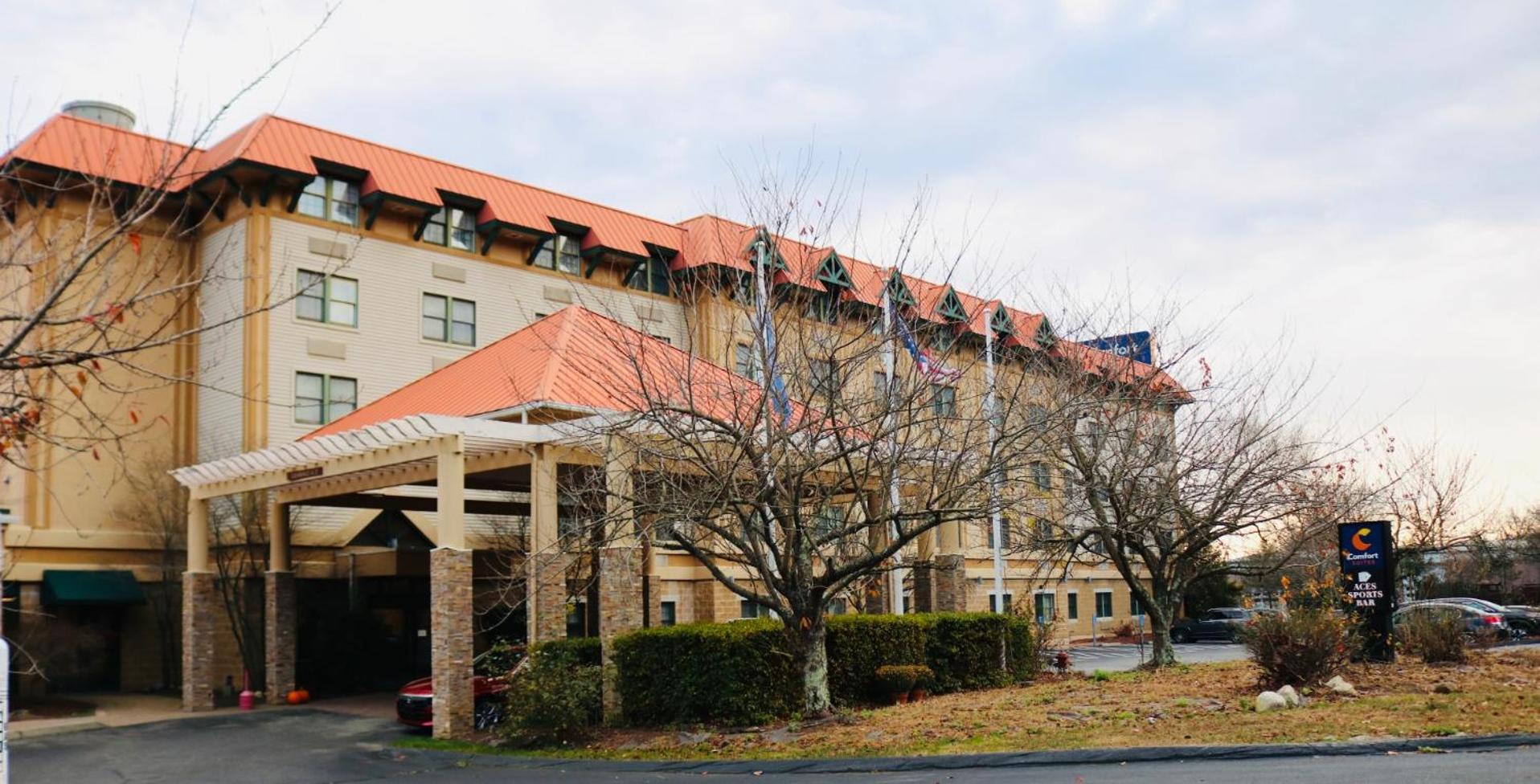 Comfort Suites Near Casinos Norwich Exterior foto