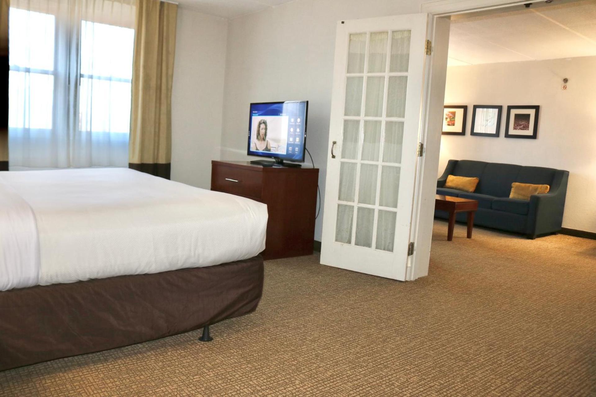 Comfort Suites Near Casinos Norwich Exterior foto